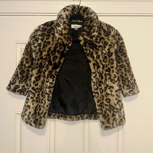 Little girls fashion coat in leopard print,soft and warm. Size 4. Like new.